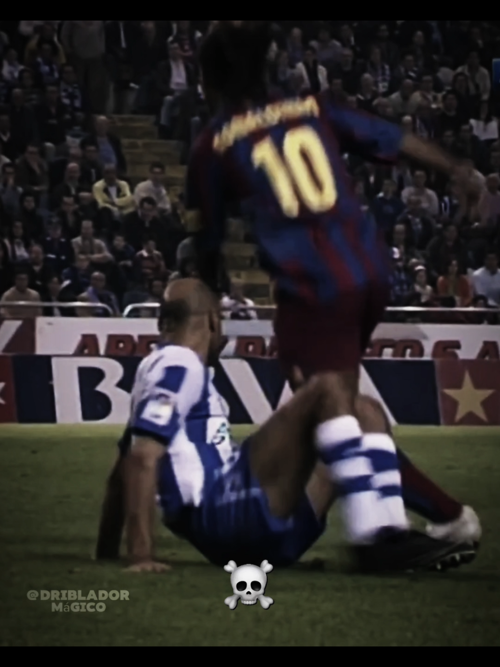 Ronaldinho Skills ☠️ | #vintageftbl #ronaldinho #fyp #viral