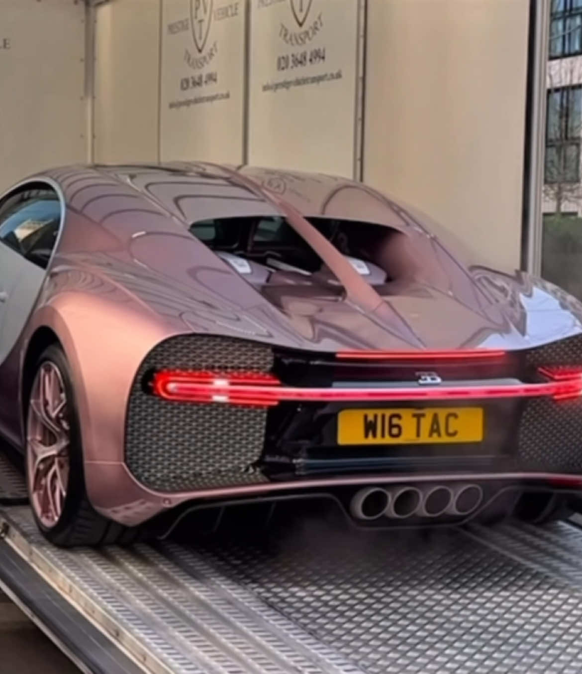 Pink W16 Bugatti Chiron #calientex#hypercars#supercars#caredit#stunningfat #bugatti#chiron #carrosfunkz