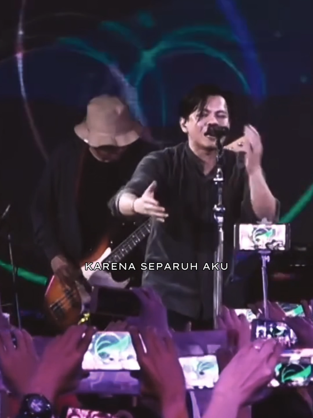 Separuh aku, NOAH Live at SALAM RAMADHAN 2018 #noah #noahband #masihhiatus #sahabatnoah #arielnoah #arielnoahfans #lyric #story #music #sepertiseharusnya #fyp 