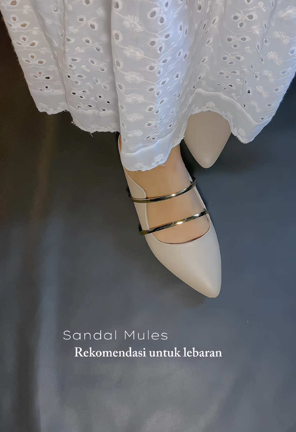 Rekomendasi sandal mules buat lebaran 🫵 by @VIVI NICI OFFICIAL  emang gak pernah gagal🫶🏻 #sandalwanita #selopwanita #sandalselop #sandalmules #vivinici #ootdlebaran 