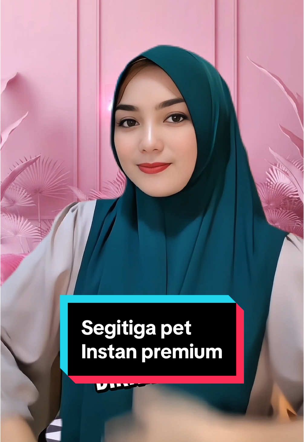 Segitiga pet instan premium untuk harian #hijab #hijabviral #rekomendasihijab #segitigainstan #hijabsegitiga 