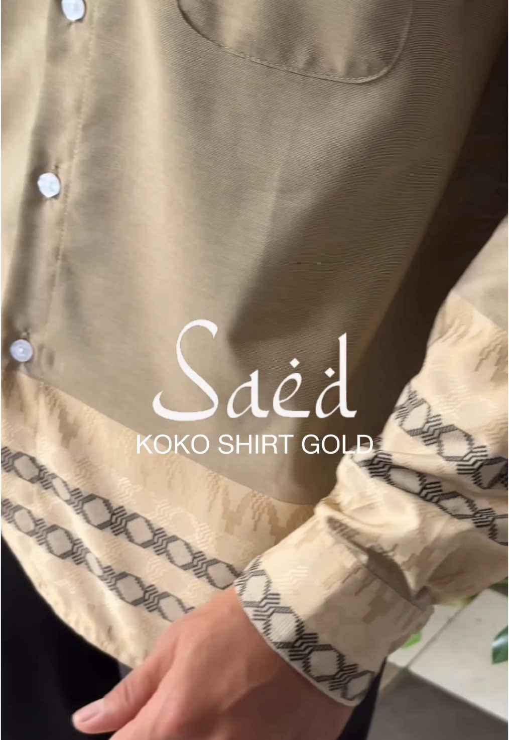 Golden moments, blessed nights. Celebrate Hari Raya with Saed Koko Shirt in Gold ✨ #HSRMRamadanCollection2025 #Ramadan #Ramadan2025 #RamadanEkstraSeru #KokoShirt #hsrmofficial 