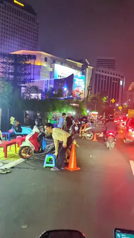 Senayan #jakarta #vibesjakarta #satetaichan #taichan #freefootage #fypシ゚viral #xyzbcafypシ #fyp #hits #xybca #fypage #jalanjalan #malam #fuji #hits #mots? #h 
