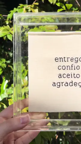 Quadrinho de Acrílico Bordado 🪡#arte #artesanato #art #artetiktok #bordado #embroidery #embroideryart 