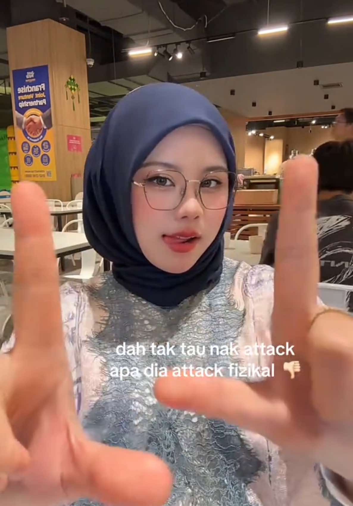 big L unfortunately sebab kata la apa pun kitonyo still cantik