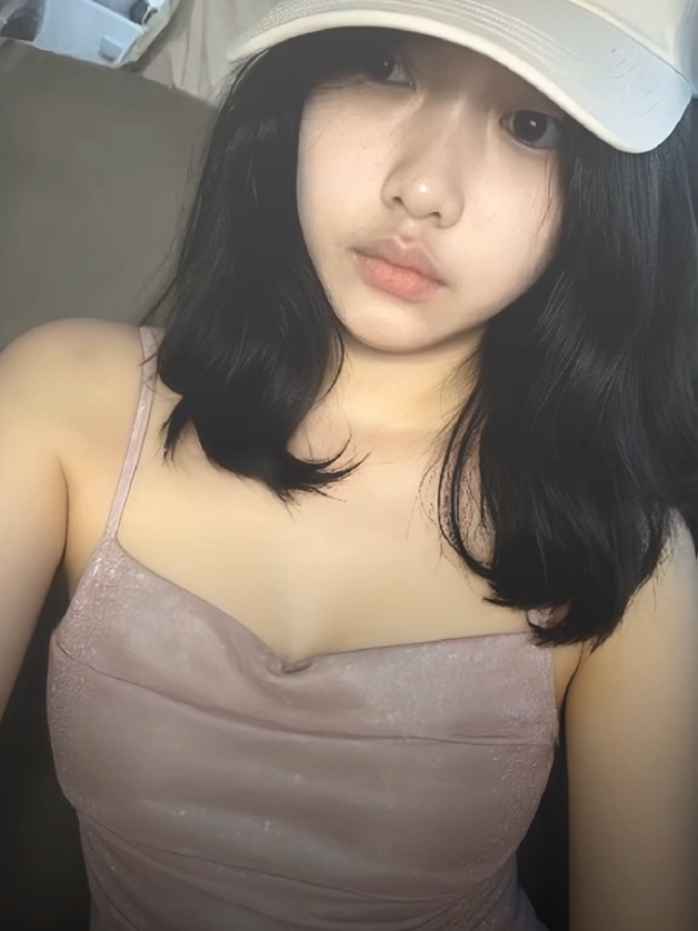 tumpah tumpah tumpah... tumpah susunya🤤🥵 #olinemanuel #olinejkt48🐊 #olinejkt48 #jkt48 #fypシ #beautycam 