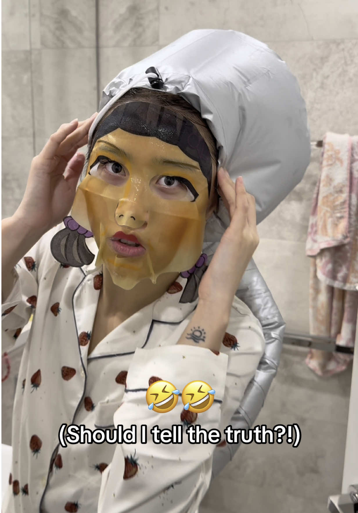 Her SECRET after shower routine🤯 #fyp #couple #Relationship 