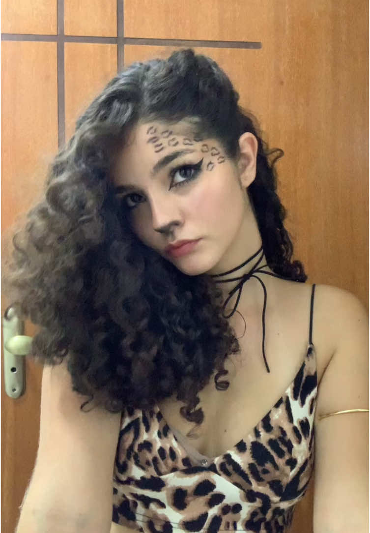minha fantasia improvisada mores 😁😁‼️