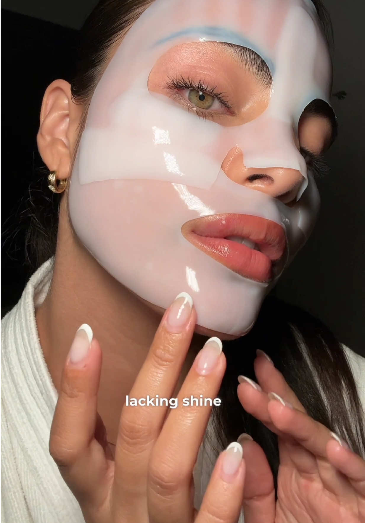 Korean mask ✨ wow! Miren como quedó mi piel. @mixsoon_official @mixsoon_us  #oliveyoungglobal #oliveyoung #kbeauty #koreanskincare  Link: Shop Mixsoon | Olive Young Global  https://global.oliveyoung.com/display/page/brand-page?brandNo=B00515