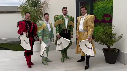 #carnaval #carnaval2025 #locomia @Santuario Locomia @𝐋𝐎𝐂𝐎𝐌𝐈́𝐀 𝐅𝐀𝐍𝐒 ✨ #family #familia #friends #fiesta #confección #disfraz #disfraz #arturofuilleratpalmeño #costumedesigner #costumedesign #patron #diseño #coture #costura #abanicos #abanico @jose.bodypaint @Miguel Angel @Arturo José CF 
