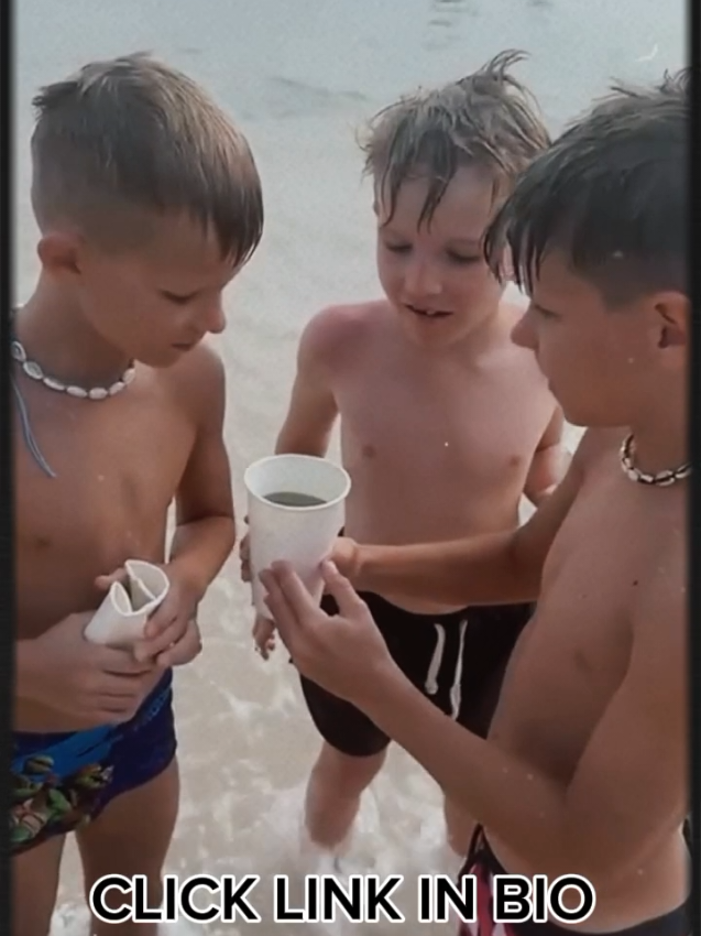 Pure joy at the beach! ☀️🌊 These kids are having the tome of their lives playing in the sand, splashing in the waves and making unforgettable memories!