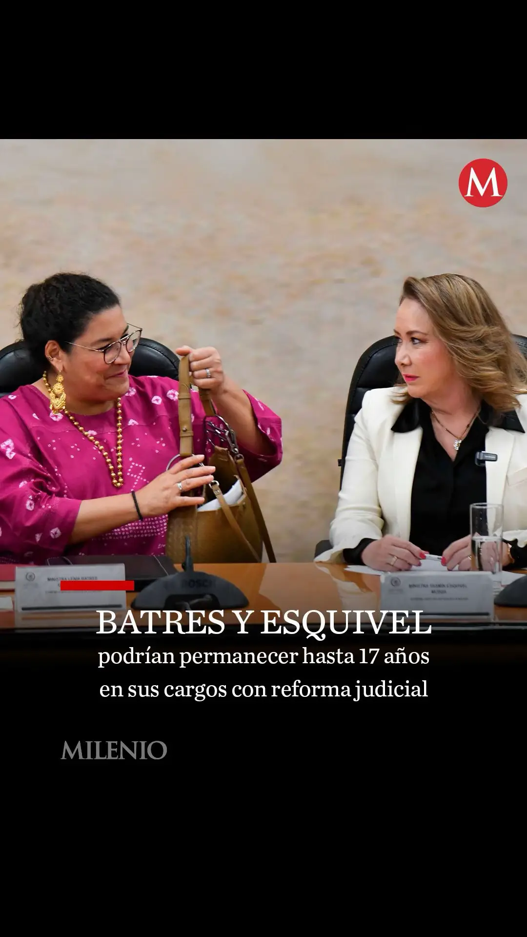 En caso de resultar electas el proximo 1 de junio, las ministras Lenia Batres y Yasmín Esquivel podrían extender su permanencia en la Suprema Corte de Justicia de la Nación hasta 17 años, debido a una prórroga contemplada en la reforma aprobada por el Congreso.⁠ ⁠ Aunque el periodo de los ministros se redujo de 15 a 12 años, las ministras en funciones conservarían su nombramiento original de 15 años si ganan la elección.⁠ ⁠ La reforma también establece que el relevo de los ministros dependerá del calendario electoral, lo que podría extender sus periodos hasta la siguiente elección federal. En este sentido, Esquivel finalizaría su cargo en 2036, dos años después de lo previsto, mientras que Batres lo haría en 2029, un año más de lo estipulado.⁠ ⁠ #MilenioNoticias #MilenioInforma #SCJN #LeniaBatres #YasminEsquivel #ReformaJudicial #Ministras