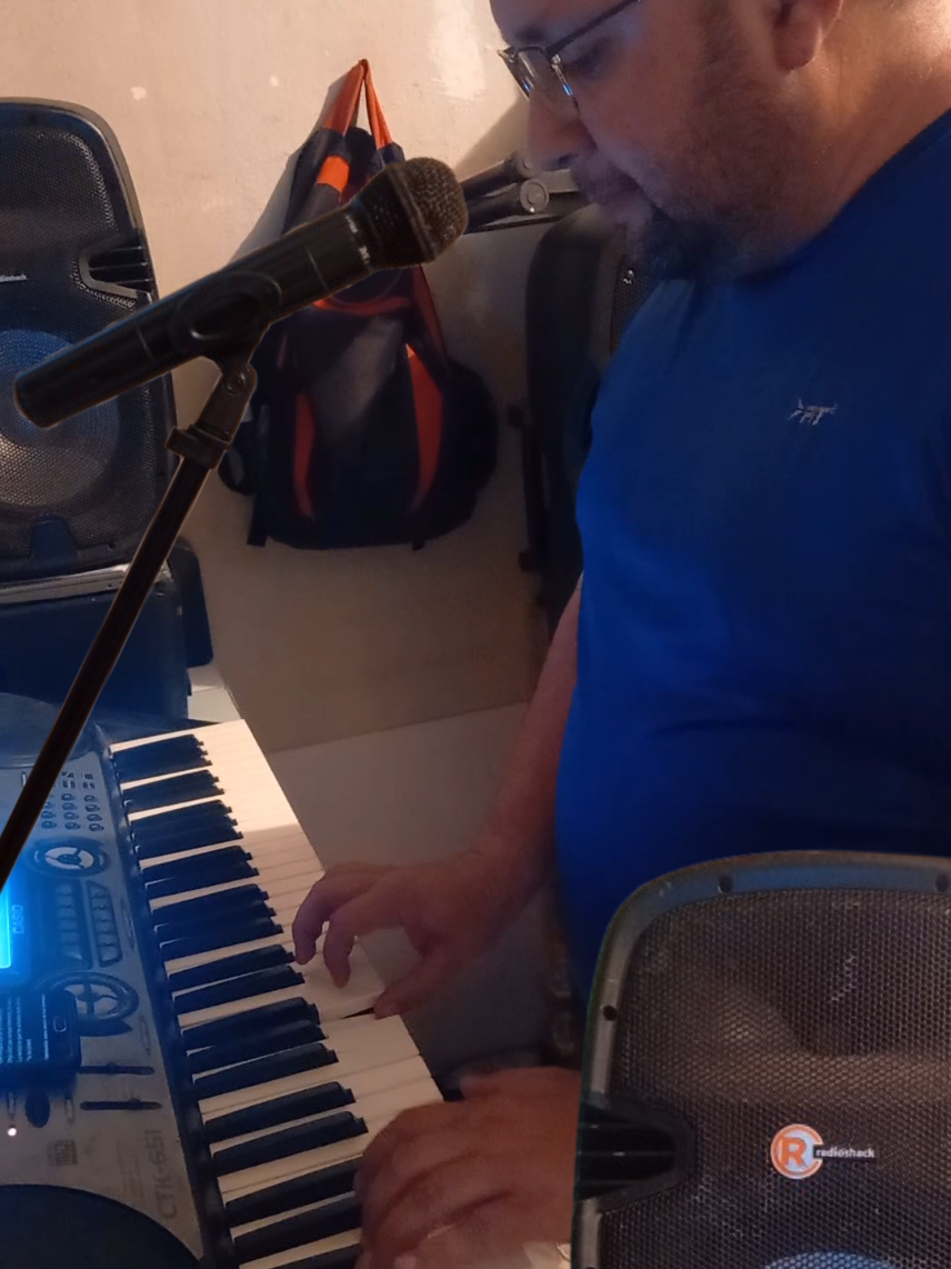 Un fragmento de la canción de Reik Ya me enteré. #cantante #fyp #grupoproyecto3 #dj #dj #cantautor #fiesta #quinceaños #karaoke #amorproprio #VoiceEffects 