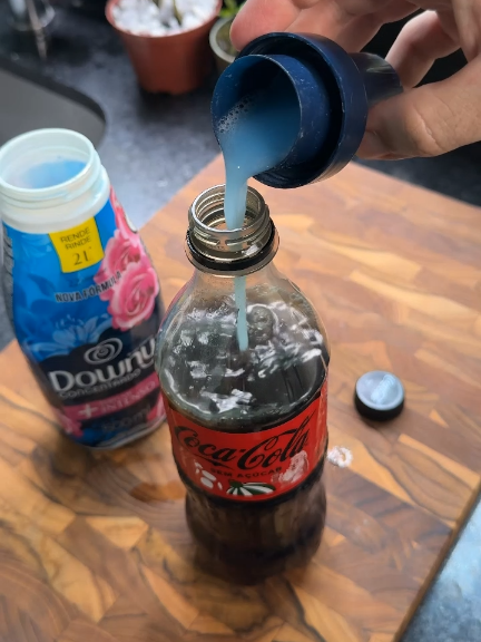 I added coke to the softener and was surprised by the results! #lifehacks #homehacks #cleaninghacks #tips 