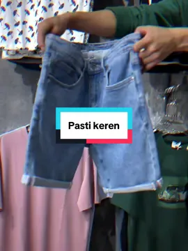 Yang jelas pasti keren kek celana pendek jeans satu ini #jeans #celanajeans #celanajeanspendek 