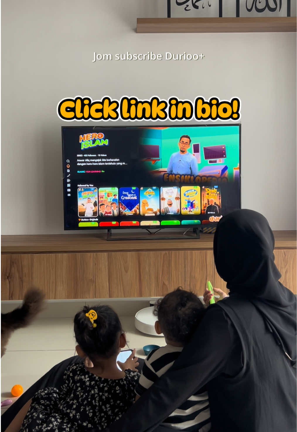 Makin lama makin mengarut YouTube channel sekarang. Haihh risau mak. Mungkin nak stop screen time secara drastic agak sukar. Tapi boleh ambil langkah lain dengan Durioo+ Dijamin selamat & islamik. Daripada anak anak tengok yg bukan bukan, lebih baik anak anak tengok yg bermanfaat. Semua ada dalam Durioo+ Jom lah kita stop yg merah, tukar kepada oren pulak 😁 Click link ni utk subscribe! I dah save link kat bio i tau! #parenting #parentingtips #sahm #stayathomemom #MomsofTikTok #momlife #momtok #screentime #screentimeanak #screentimehacks #parenthood #momhood #fyp #education 