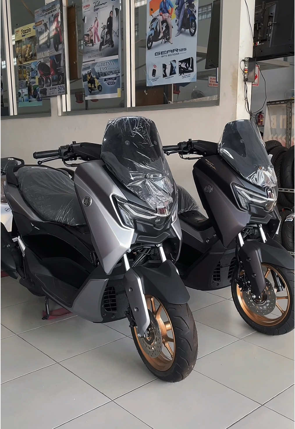 Kalian team nmax Turbo perak atau magma black? 🤩😎#fyp #nmax #nmaxturbo #fypage #yamahaindonesia #noviyamaha 
