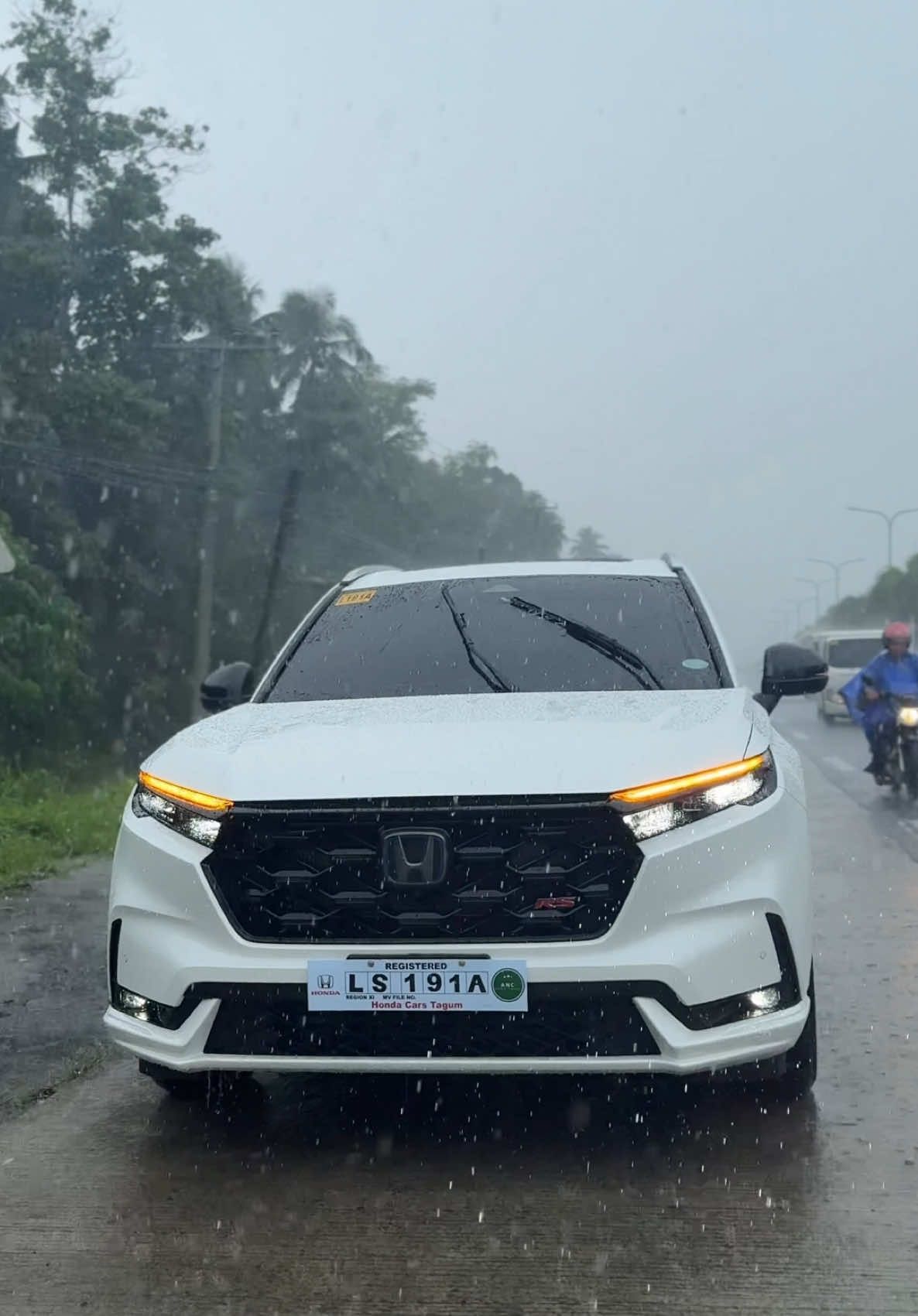 Thankful and beyond blessed 🫶🫶 #hondacrv #hondaishonda #hondacrvehev #hondars #rs #carsoftiktok #fypppppppppppppp 