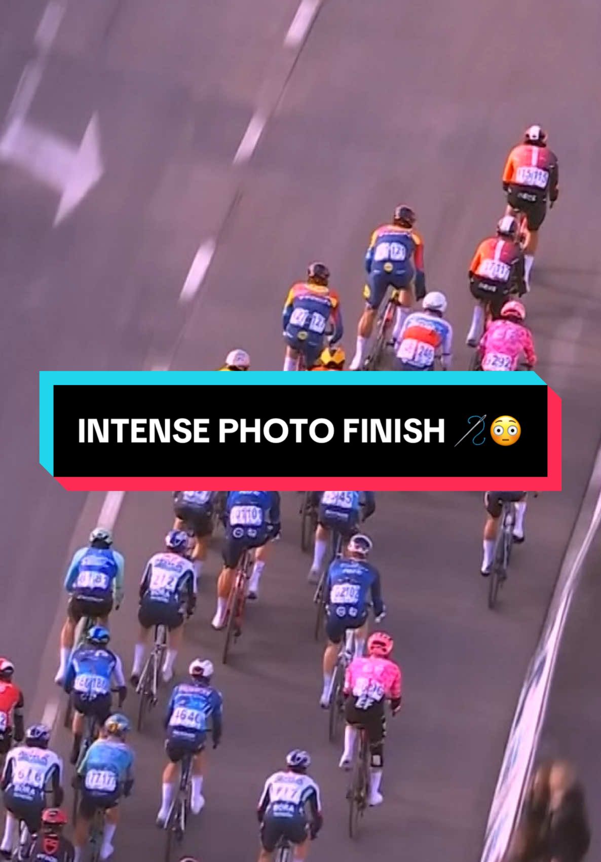 Søren Wærenskjold threads the needle to win an intense photo finish at Omloop Het Nieuwsblad 🪡😳 #roadcycling #cycling