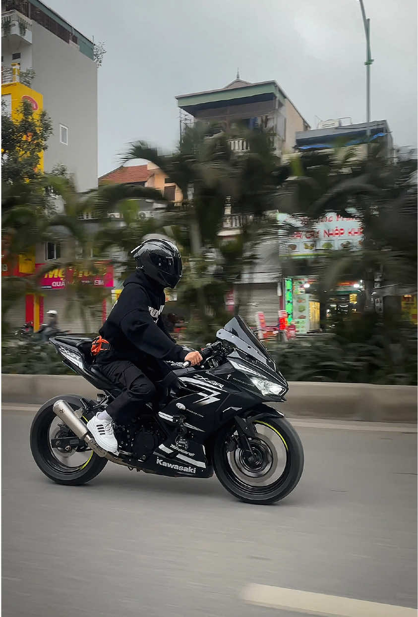 Có lẽ đây là con xe đẹp nhất phân khúc tầm trung đúng không ae? #xuhuong #viral #ĐManh17Tb #yfp #motocycle #ninja400 #pkl #biker 