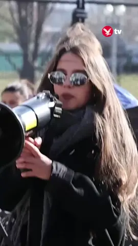 Pro-Ukraine protesters have gathered outside the White House to rally in support of President Volodymyr Zelensky. This comes after US President Donald Trump and Vice President JD Vance erupted at Mr Zelensky, telling him he was “disrespectful” in an unprecedented clash at the Oval Office on Friday (28 February). Click bio to read more