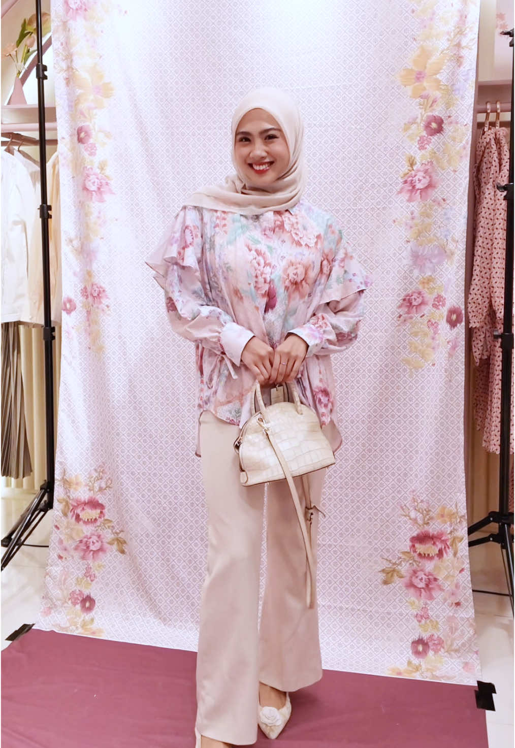 Bukber hari ini super seneng karna pakai Danika Lilac Ash Top 💖 #hijabchic #hcbabes #lebaran2025 #outfitbukber #Ramadan #bajulebaran 