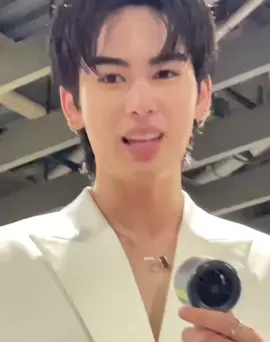 ฟค: ขอจีบพี่สุดหล่อ(พี่เพิร์ธ)ได้ป้ะ 🐶: 😡😡🤬😡🤬 หวงมากเลยดิพี่คนนั้นอ่ะ(#pantenexsanta #perthsanta #santapp #แซนต้าพงศภัค #perfect10liners )