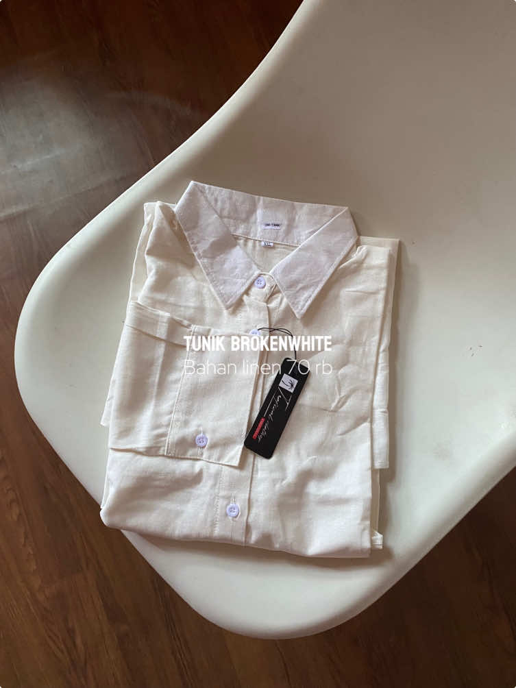 Membalas @. Tunik brokenwhite dipakai buat bukber sama bestie 🤍🤍🤍  #tunikpanjang #outfitbukber #outfitinspo 