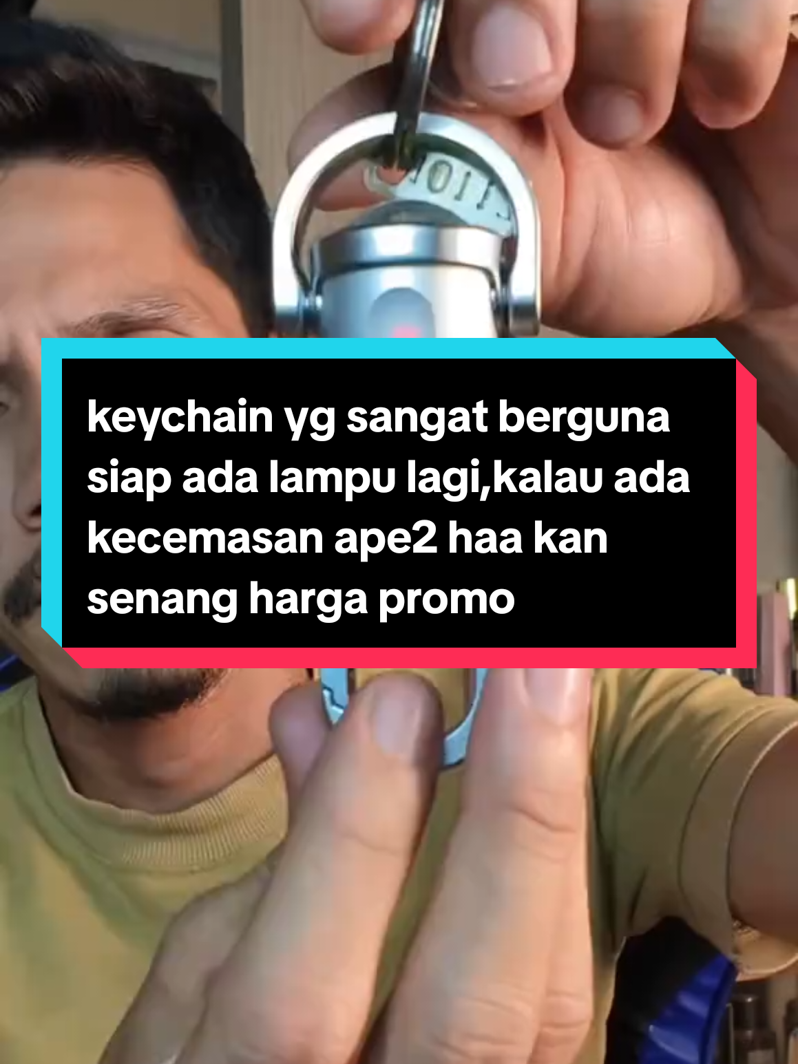 keychain ada lampu memang sangat membantu #lampu #lampukecemasan #lampumini #touchlight #lampucamping 