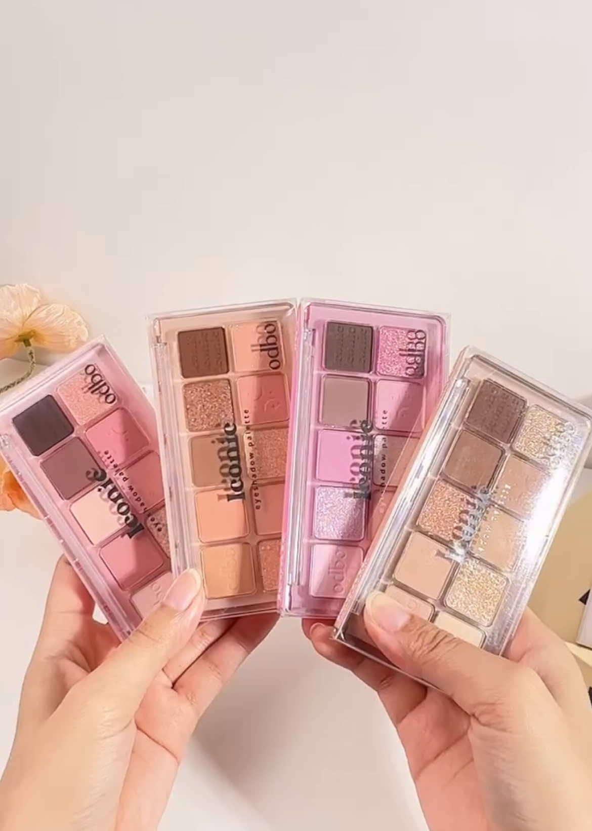 อวดของใหม่!! ใครไปลองมาแล้วบ้างง😍 #อายแชโดว์4ฤดู Iconic Eyeshadow Palette  ✨พาเลทตา 10 หลุมในตลับเดียว ครีเอทลุคไหนก็สุดปัง เนื้อแมตต์หรือชิมเมอร์ก็ติดทนสุดๆ แต่งได้ทุกลุคที่อยากแต่ง💖 . ตอนนี้มี Pop-Up Booth และโปรสุดคุ้มที่ EVEANDBOY Imperial World Samrong ไปช้อปกันด่วน 🗓️ตั้งแต่วันที่ 21 ก.พ. - 10 เม.ย. 2568 #odboThailand #โอดีบีโอ #odboNewArrivals #odboพาเลทตาiconic #IconicCollection