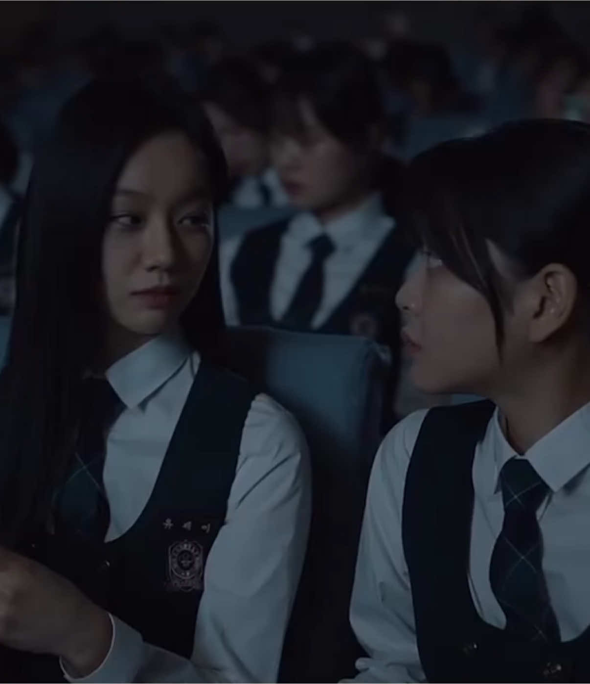 Being sneaky—watching me type like it’s their business #friendlyrivalry #friendlyrivalryep12 #leehyeri #chungsubin #soobin #hyeri #kdrama #kseries #koreandrama #fyp #trending 