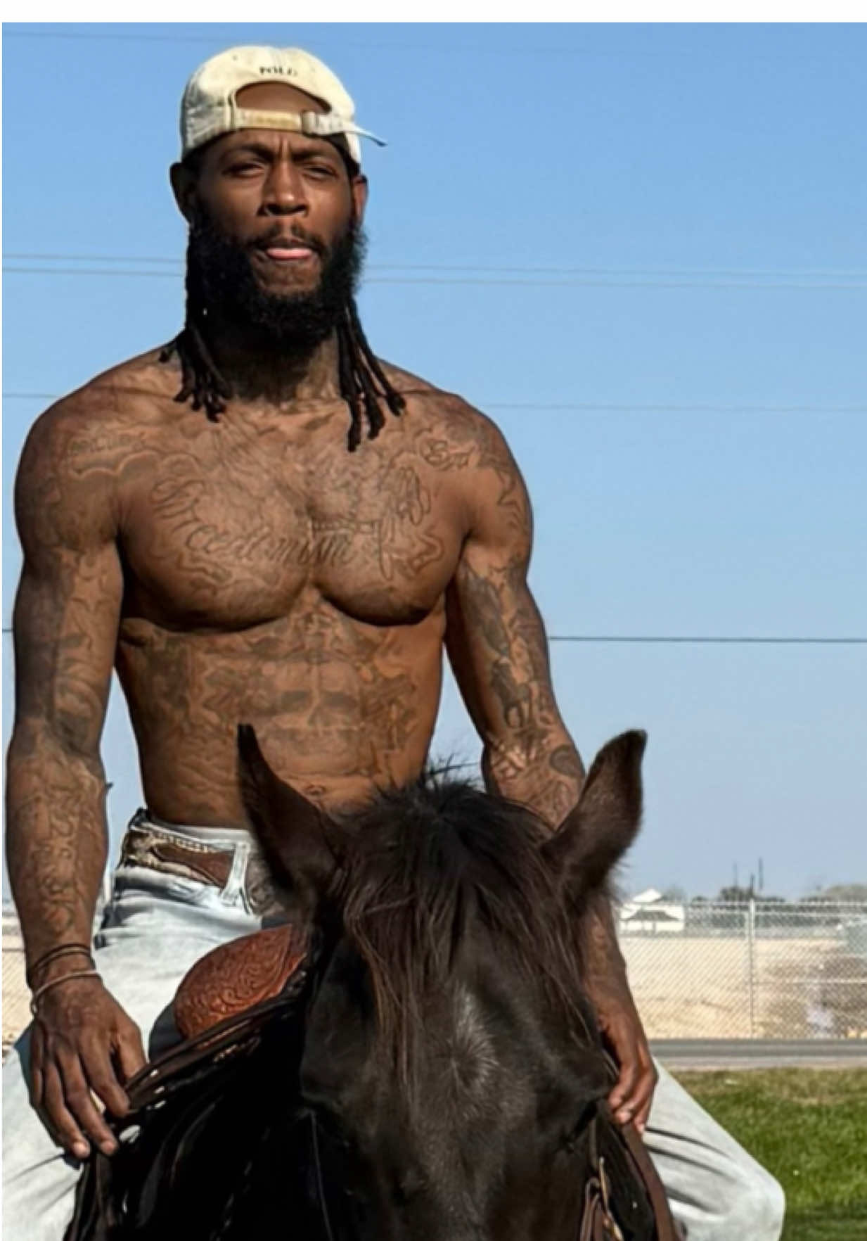 #CountryBeforeCountryWasCool #country #countrylife #horse #horses #blueroan #quarterhorse #countryboy #blacklivesmatter #blackcowboy 