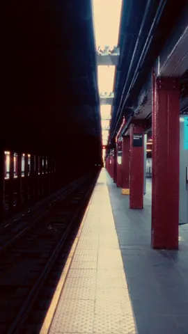 Late night emptiness #nycphotographer #nycphotography #photography #videography #creative #cine #cinematography #cinematic #colorgrading #nycsubway #nycvideographer 