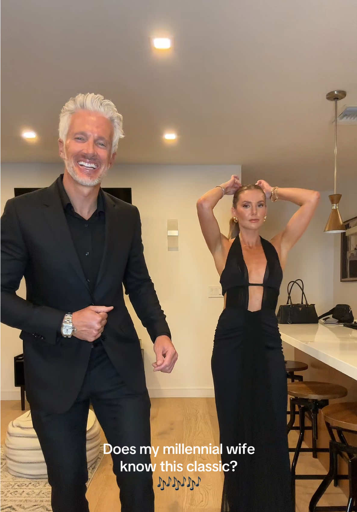 Oscar pre-party 🖤 @emilystomatuk  Also thx for the suggestion @lilyrose 😊🎉 #couple #oscars #fitcheck #agegapcouple #black  