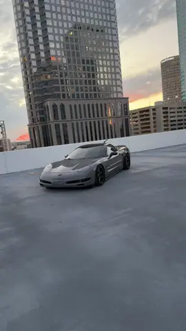 🌆 #corvette #c5 #c5corvette #vette #c6 #carsoftiktok #carscene #americanmuscle #chevy #fyp 