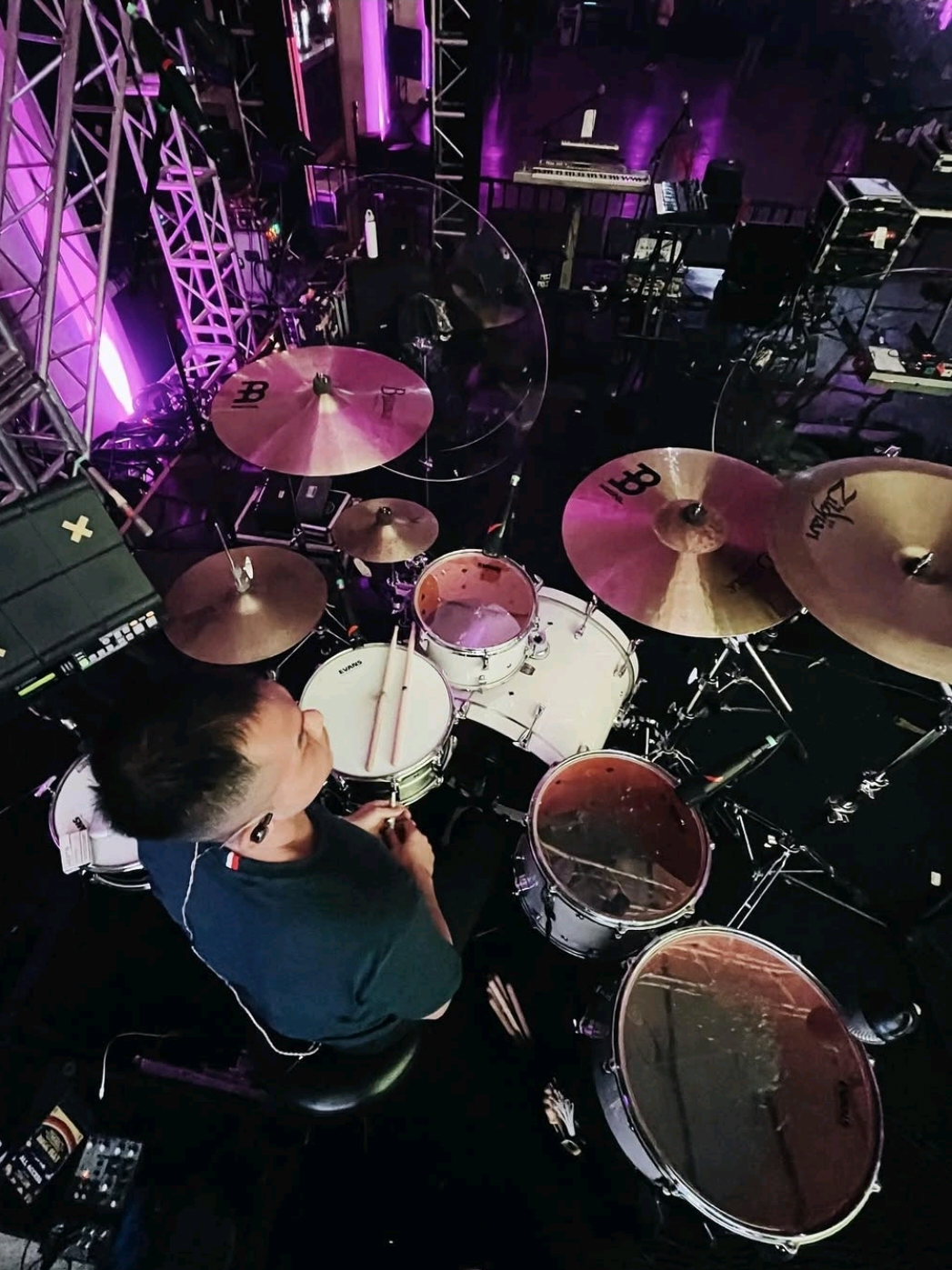 NOAH - Mendekati Lugu (Rio Alief Drum Cam) #noahsite #drumcover #livekonsernser #sahabatnoah #noah #mendekatilugu 