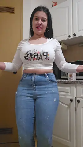 ana brunetica 37