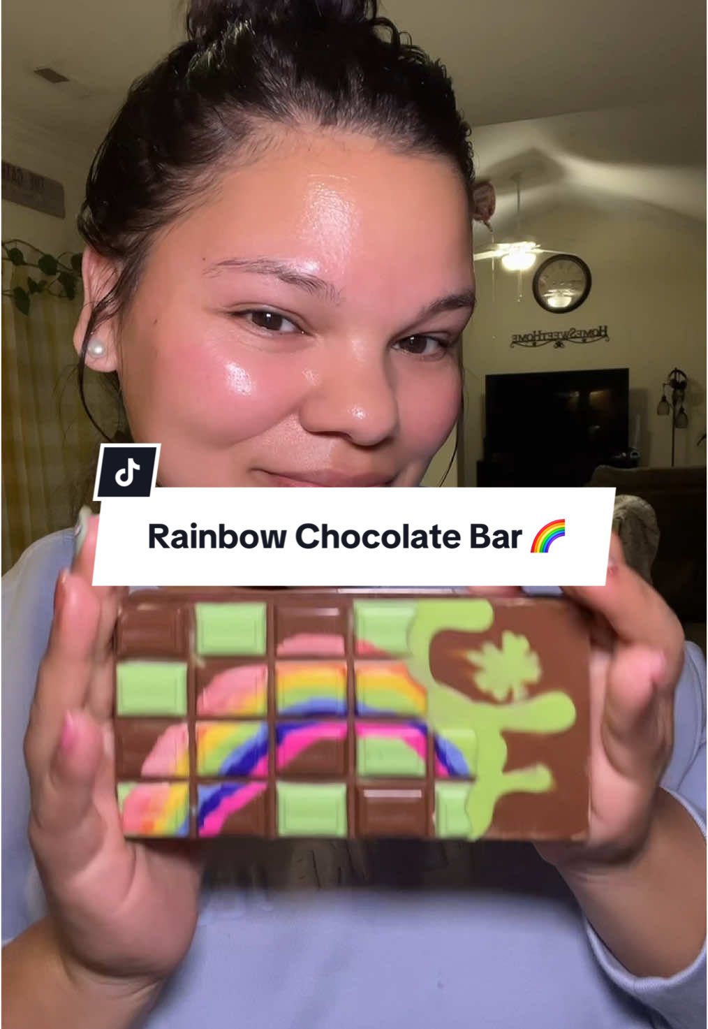 Replying to @CHOCBOX ✨ I couldn’t help but do this rainbow chocolate bar in honor of my rainbow babies birthday month 🌈🌈🌈🌈 @CHOCBOX ✨  #dubaichocolate #chocbox #chocboxla #pistachiochocolate #dubaitiktok #rainbowbaby #hellomarch #marchbaby 