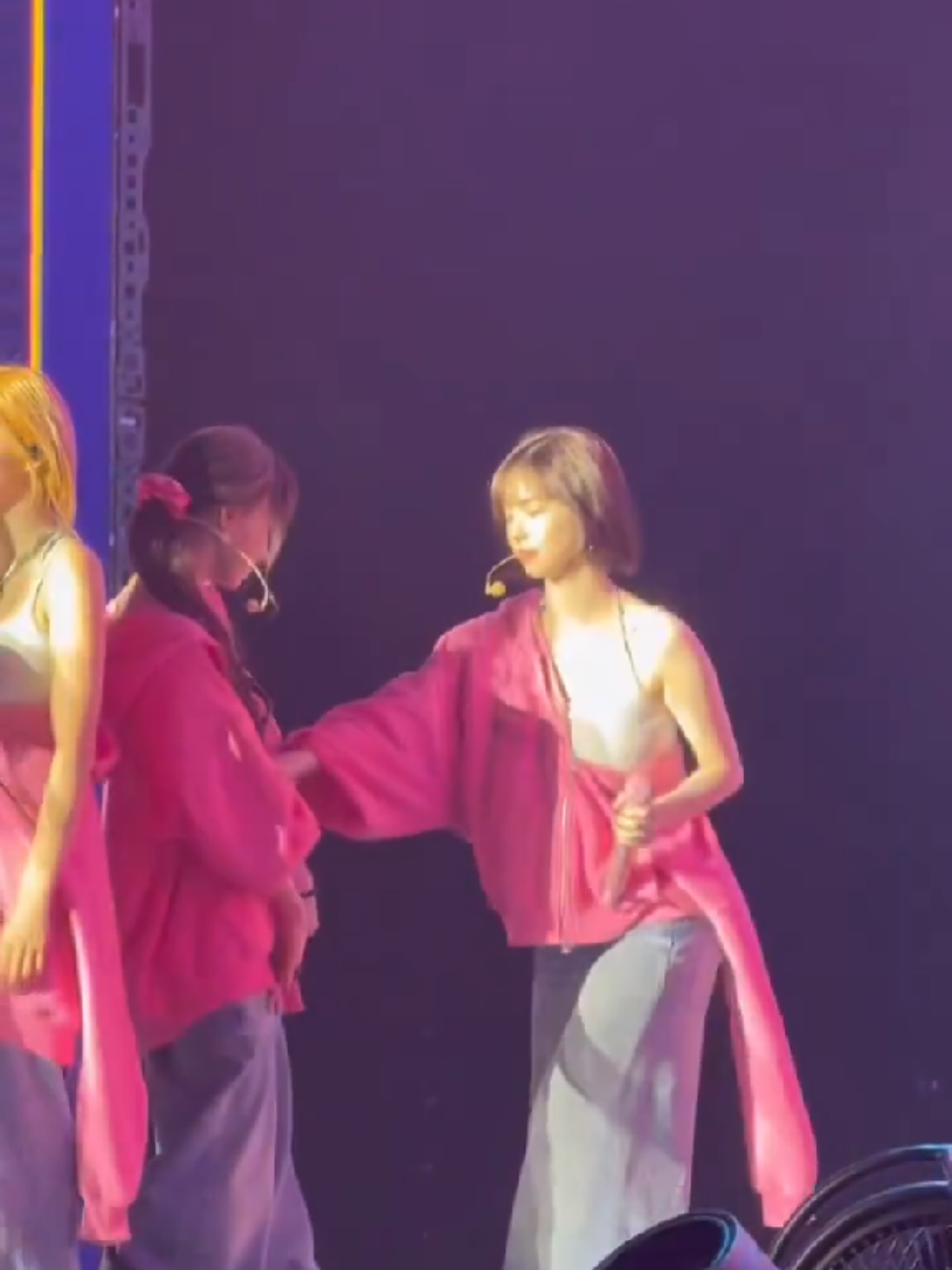 teasing each other 😆😁 #aespa #winter #karina #jiminjeong #winrina #fyp 