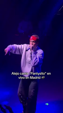 BUENÍSIMO 🙌🏻 @Alejo cantó #pantysito en su show en Madrid 🇪🇸 #tumusicahoy #tmh #alejo #musicosentiktok #tiktokmehizover 