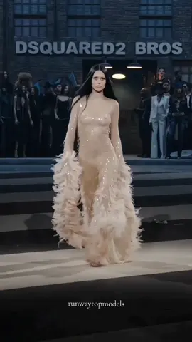 #ameliagray for #dsquared2 Fall Winter 2025
