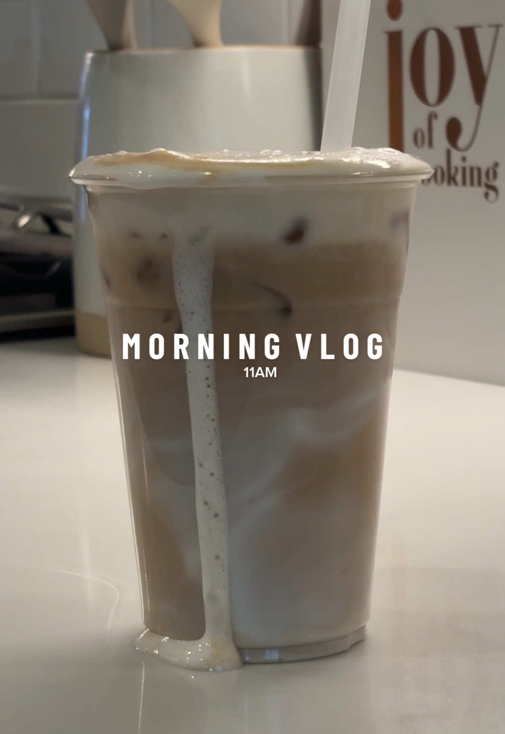 sundays are for sleeping in + fun errands ☕️🌿💛 #creatorsearchinsights #dailyminivlog #aestheticmorningvlog #minimorningvlog #morninginmylife #dinkmorningroutine 