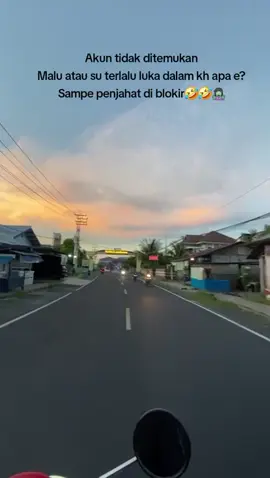 ubur-ubur ikan lele langsung sadar diri le🤣🧟‍♀️ 