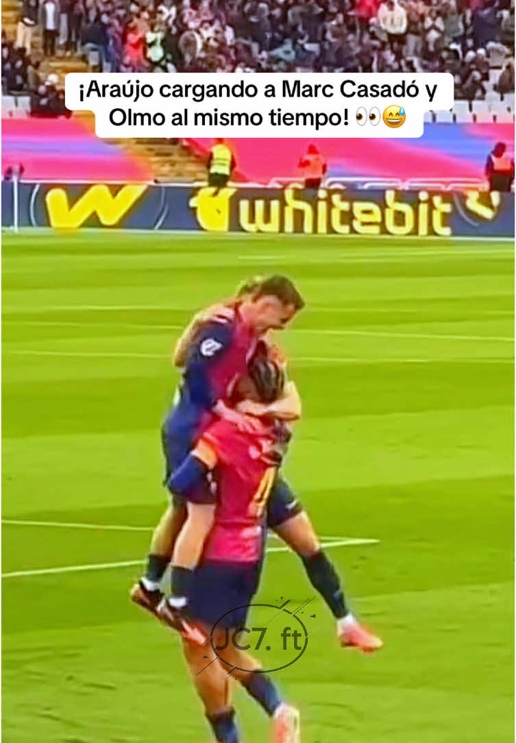 😅. #araújo #cargar #olmo #casadó #celebracion #barcelonafans #gol  (Vía: A quien corresponda)