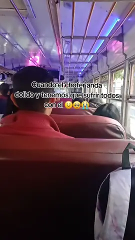 cuando el chofer anda dolido. 💔😣🥹 #bus #camioneta #rutas #guatemala #dolidos #corazonroto #desamor #modosad💔😢 #elamornoexiste #valiendovrg #sufriporti #siquierovolver #lostemerarios 