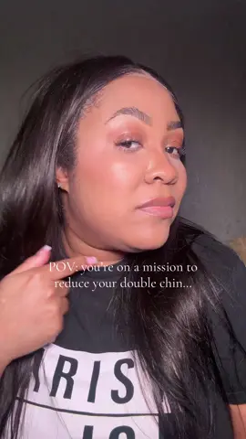 The massages your face, has light therapy, and it’s heated🔥🔥 great for lymphatic drainage! #doublechinreduction #doublechin #chinmassage #lymphaticdrainage #lymphaticdrainagemassage #facesculpt #massagefacebelt #facemassagetool 