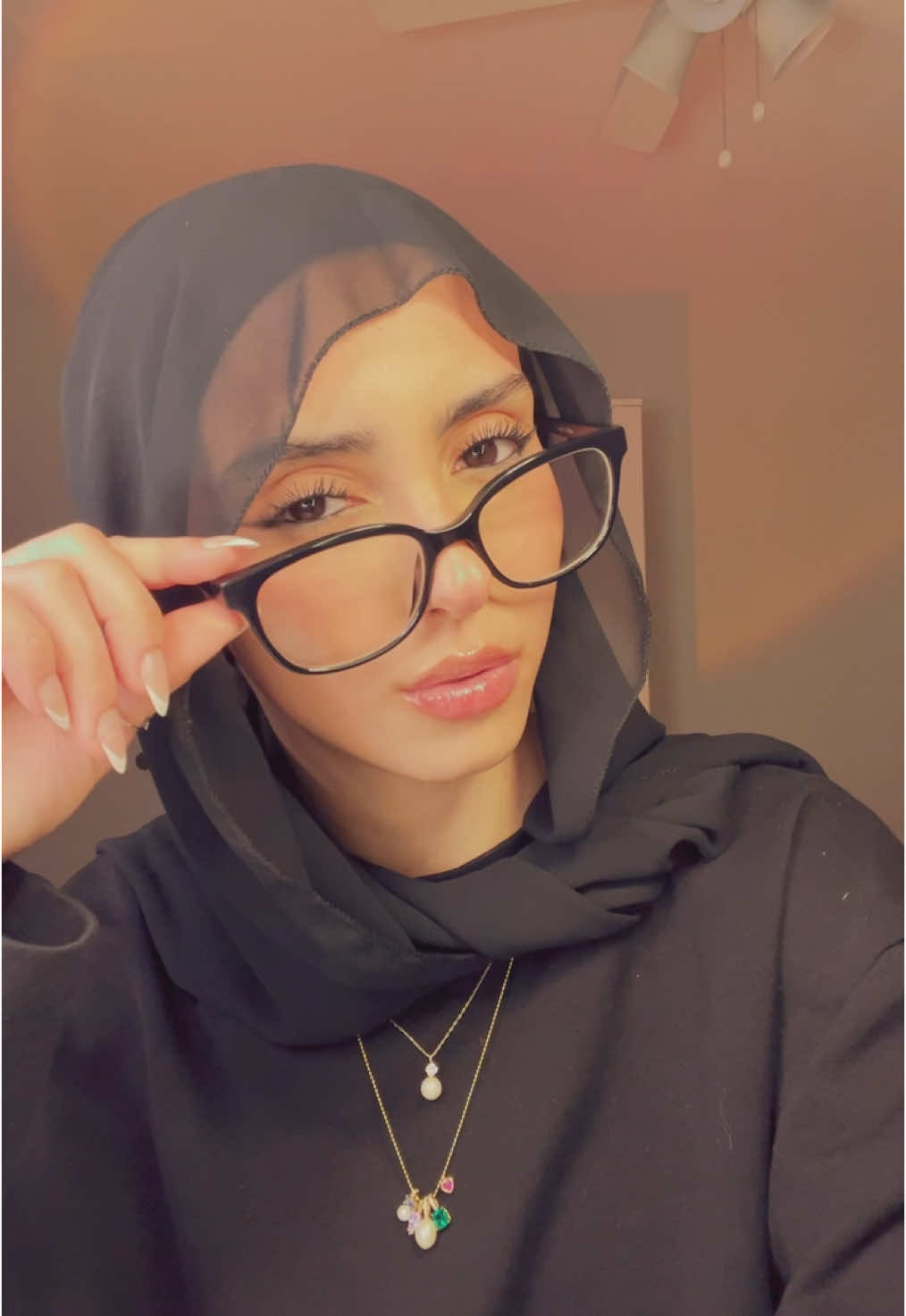 Why don’t you?🥸  #hijab #hijabi #arab #batman 