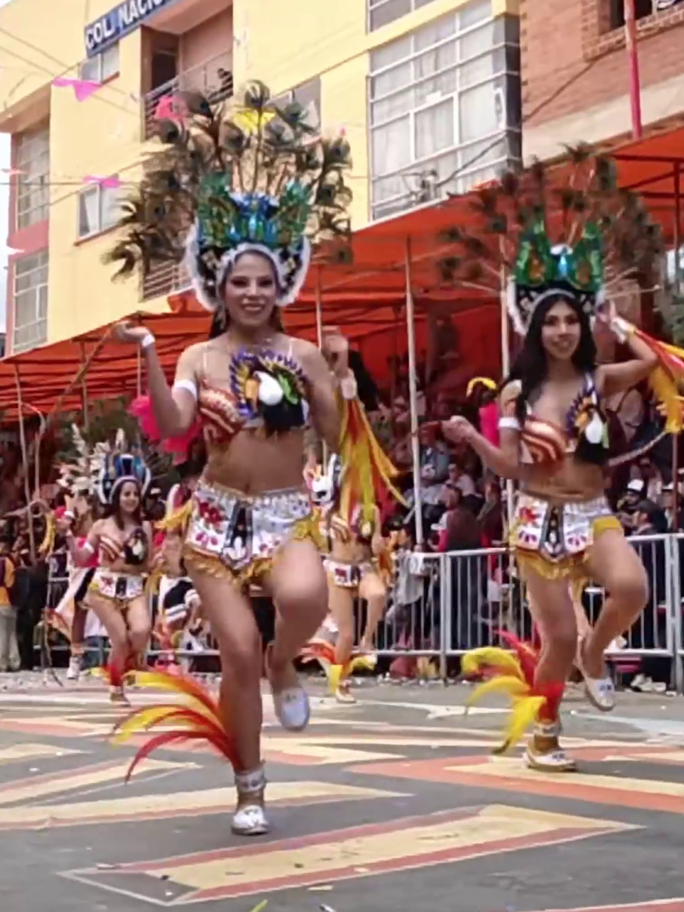 🇧🇴ᴅᴀɴᴢᴀ ᴅᴇ ᴏʀɪɢᴇɴ ʙᴏʟɪᴠɪᴀɴᴏ🇧🇴🇧🇴 Carnaval de Oruro 2025. Bloque IZOZOG TOBAS ZONA SUD primer TOBAS de Bolivia y del mundo Tobas Danza Patrimonio Cultural Boliviana, No al plagio, no a la distorsión. #Tobas #Oruro #Danza #Musica #Carnaval #Bolivia #Cultural #Patrimonio #carnavaltiktok #Carnaval2025 #Banda #etnia #IZOZOG 