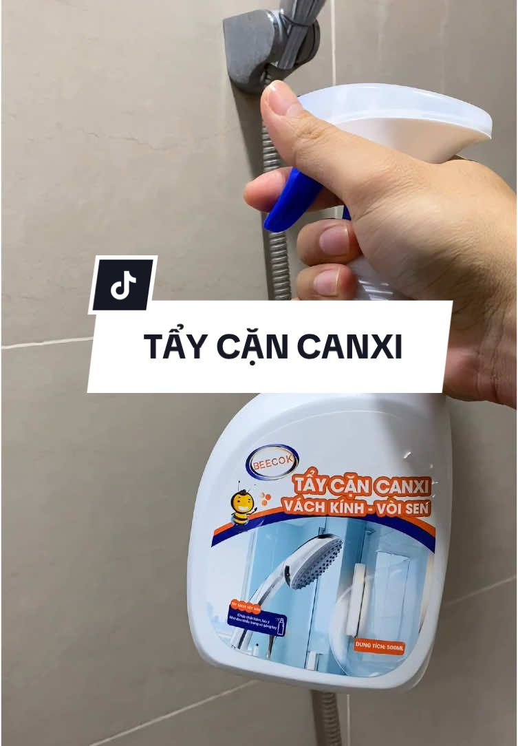 Xịt tẩy cặn canxi vách kính vòi sen  #Nhanadunggi #beecok #taycancanxi #taycancanxivachkinh 