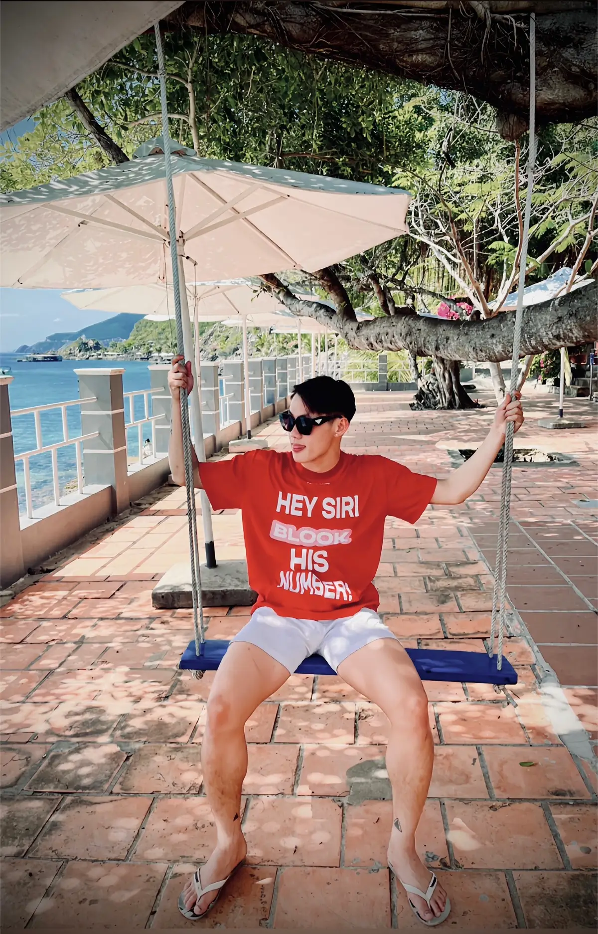 Bươn trải mới biết mùi đời,Khó khăn mới biết đường nhiều đắng cay.Sa cơ mới thắm chử tình,Gian nan mới biết bên mình còn ai. Cuộc sống này chẳng đúng sai,Tiền tài đi trước nghĩa tình theo sau…👌